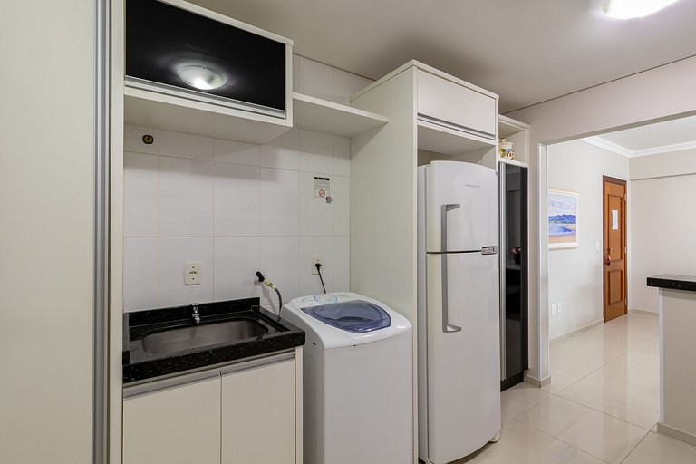 113 - Apto 3 dorm c/ sacada 130m do mar