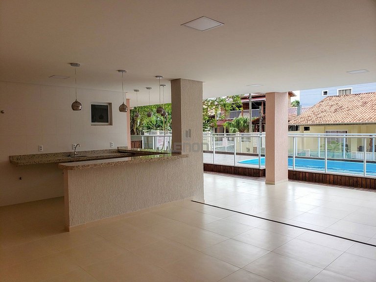 041 - Amplo Apartamento na Praia de Bombas