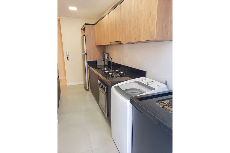 195 - Apartamento com 2 dormitórios a 50m da praia de Marisc