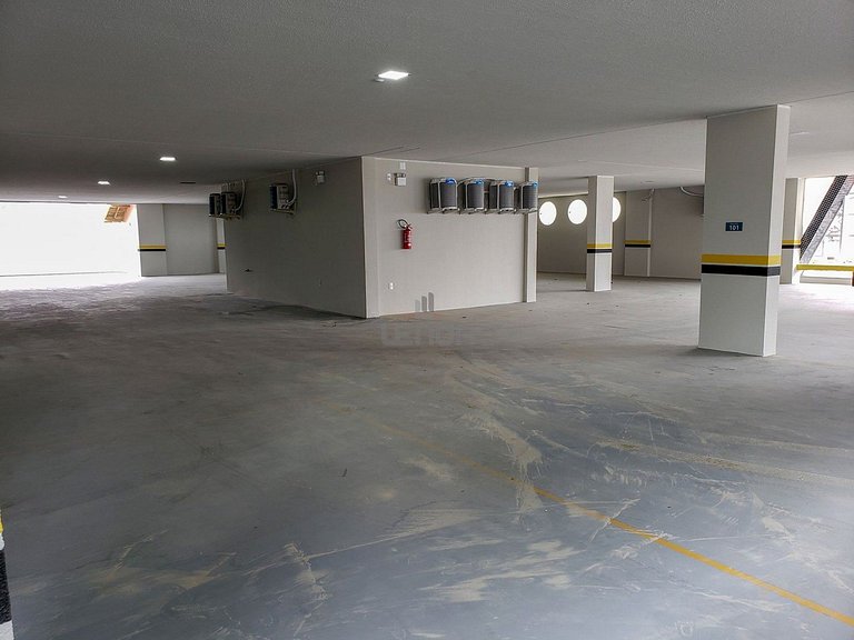 195 - Apartamento com 2 dormitórios a 50m da praia de Marisc