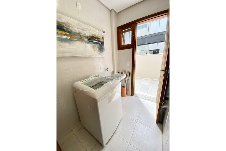 192 - Casa luxo com 5 suítes e piscina aquecida