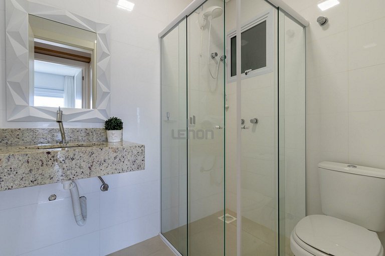 190 - Lindo apartamento a 50m da praia de Mariscal