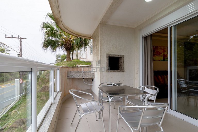 173 - Apartamento em 4 Ilhas com Piscina