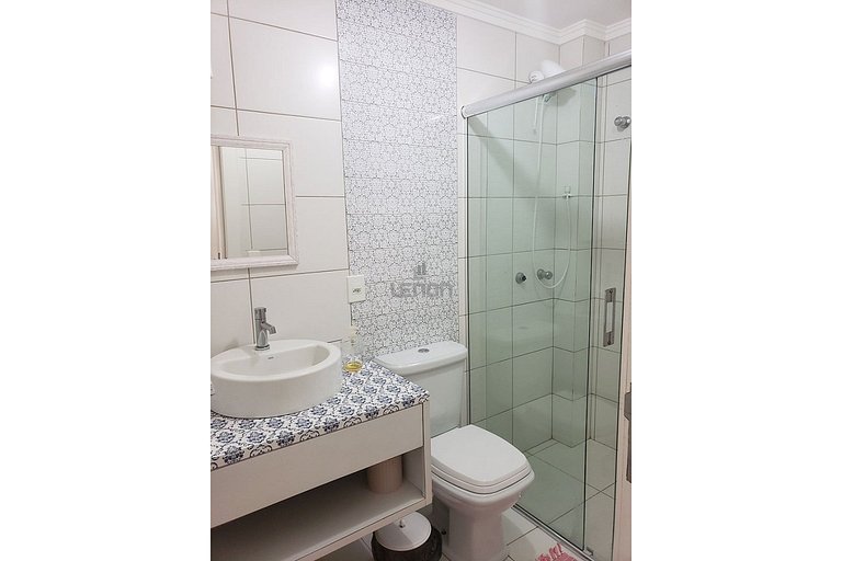 207 - Apartamento em Bombas a 150 metros da Praia