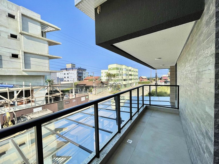 180 - Lindo apartamento com 02 suítes em Mariscal