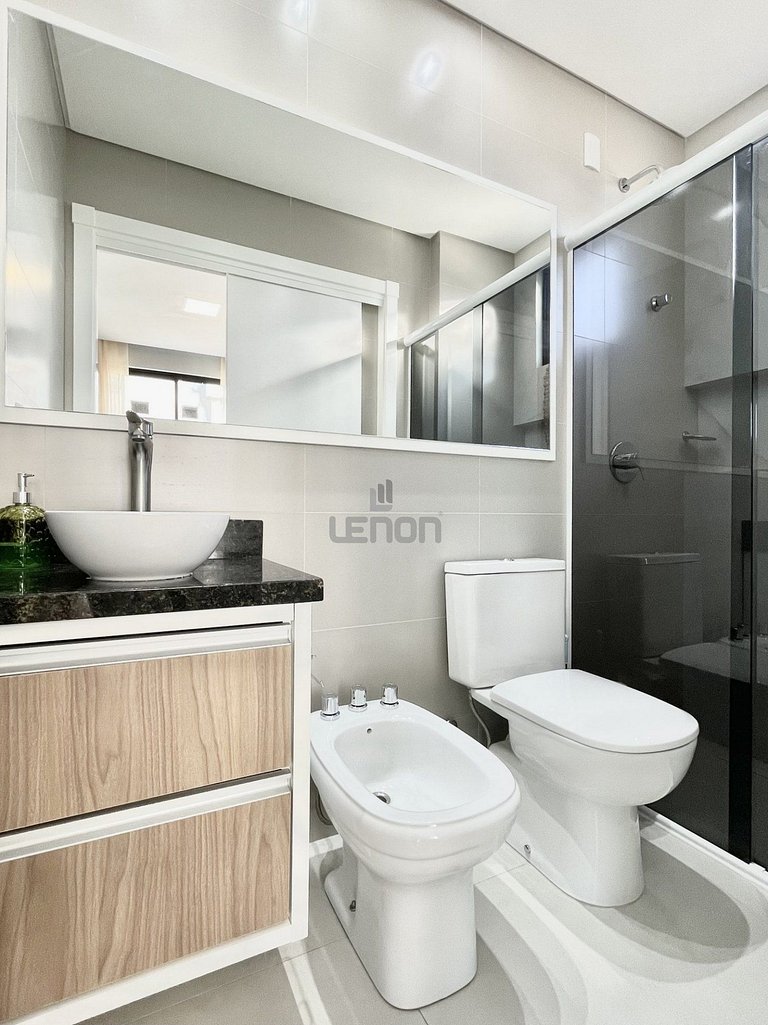182 - Lindo apartamento 2 suítes em Mariscal