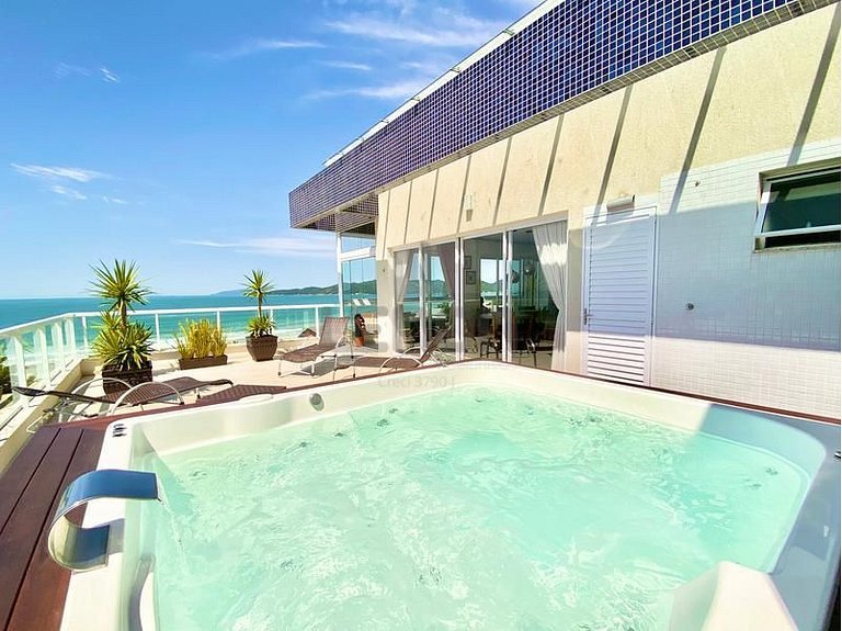 161 - Cobertura de Luxo com vista mar em Mariscal