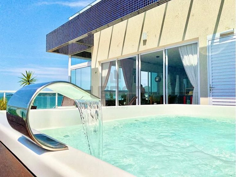 161 - Cobertura de Luxo com vista mar em Mariscal