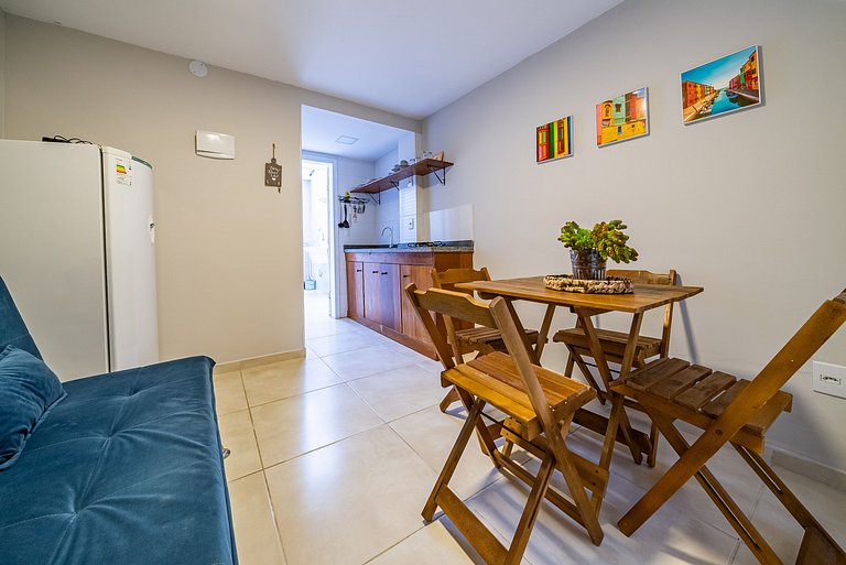 275 - Apartamento 01 dormitório na Praia de Mariscal