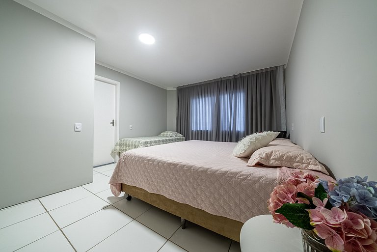 148 - Casa pé na areia Mariscal com 04 dormitórios