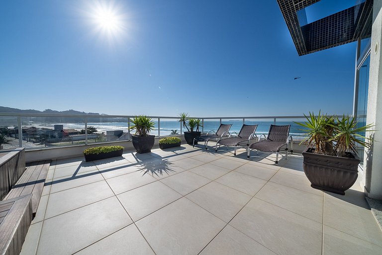 161 - Cobertura de Luxo com vista mar em Mariscal