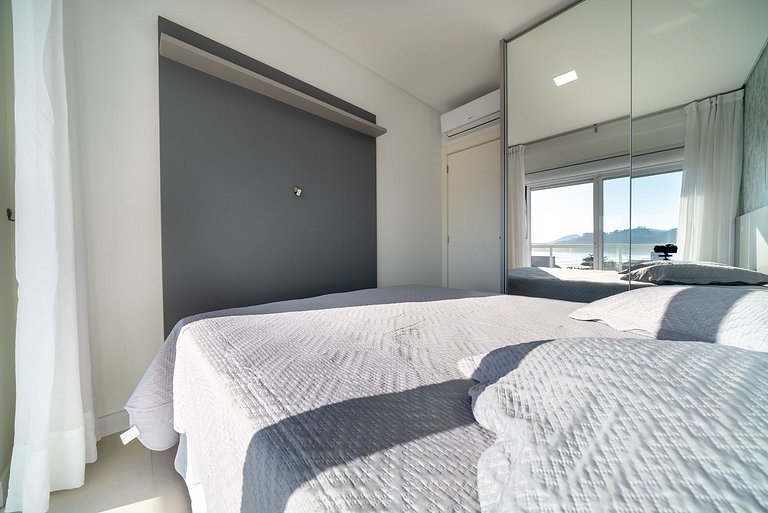 161 - Cobertura de Luxo com vista mar em Mariscal