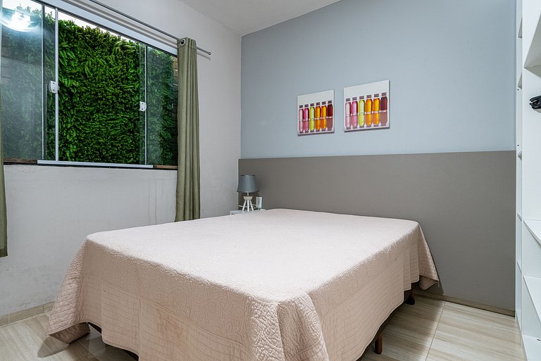 025 - Residencial com Piscina e Jacuzzi em Bombas