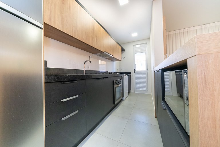 195 - Apartamento com 2 dormitórios a 50m da praia de Marisc