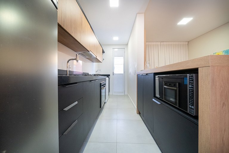 195 - Apartamento com 2 dormitórios a 50m da praia de Marisc