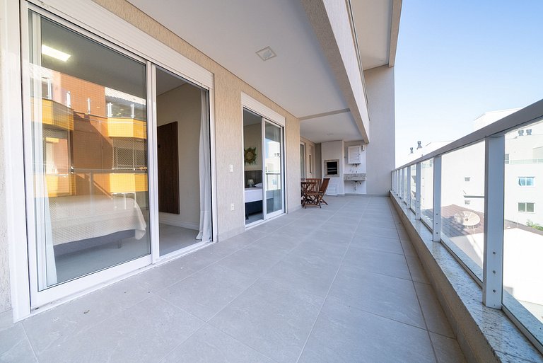 195 - Apartamento com 2 dormitórios a 50m da praia de Marisc