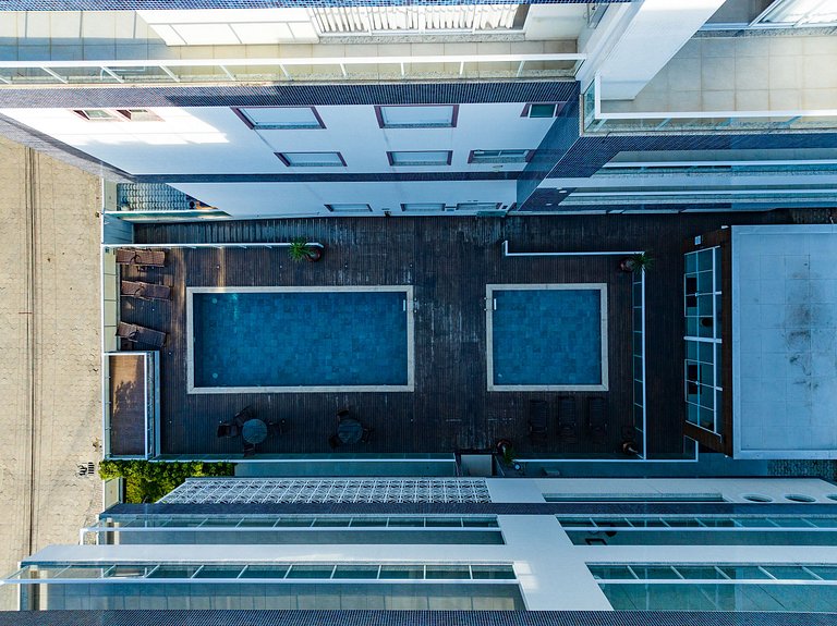195 - Apartamento com 2 dormitórios a 50m da praia de Marisc