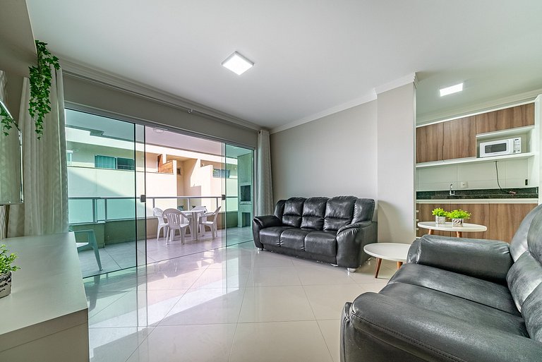 248 - Lindo apartamento na praia de Bombas
