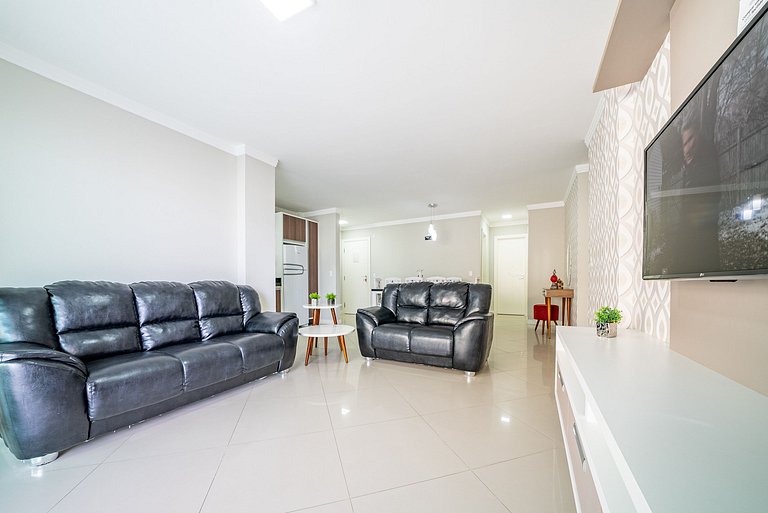 248 - Lindo apartamento na praia de Bombas