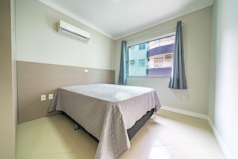 248 - Lindo apartamento na praia de Bombas