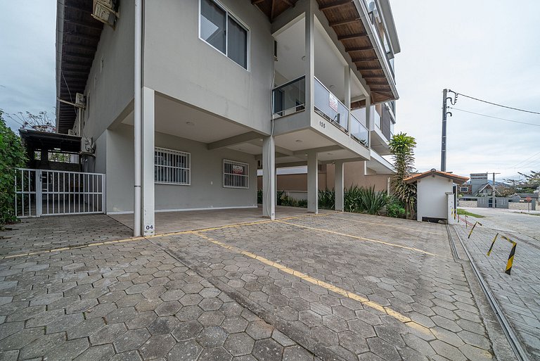 097 - Apto econômico de 02 quartos em Canto Grande