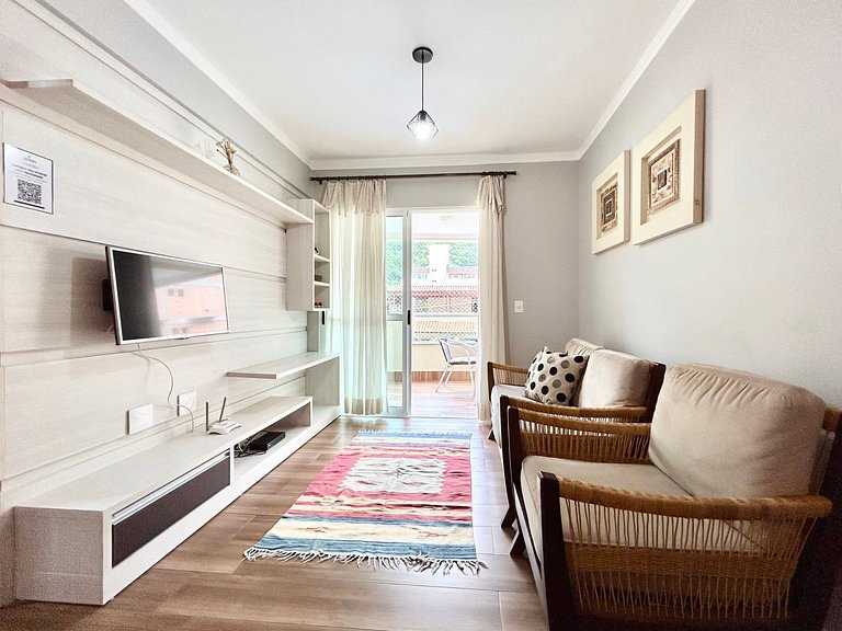 207 - Apartamento em Bombas a 150 metros da Praia