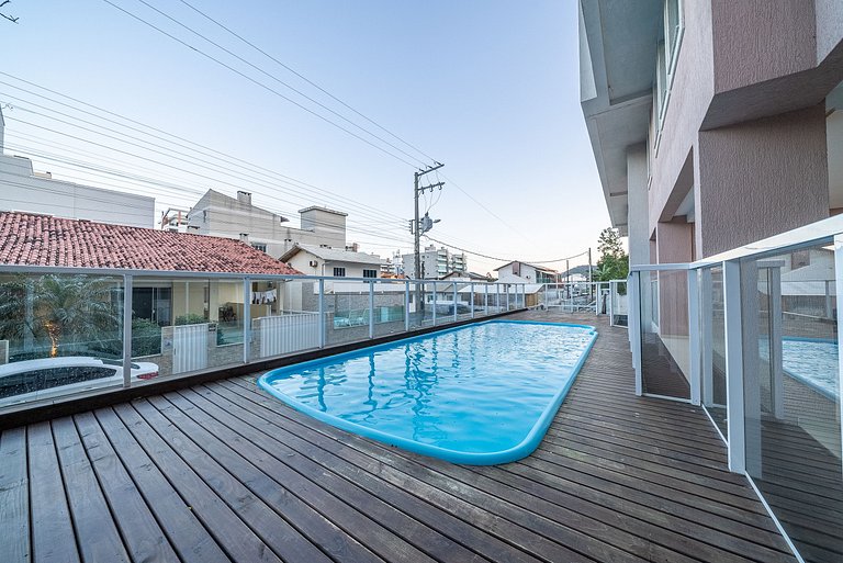 041 - Amplo Apartamento na Praia de Bombas