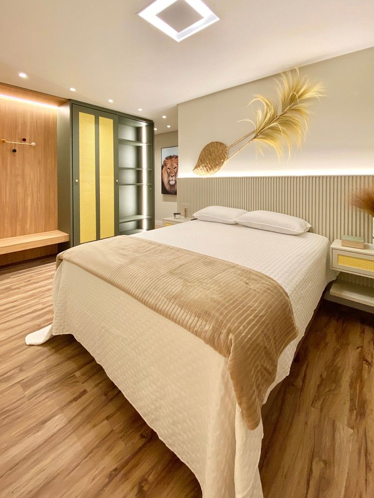 165 - Apartamento de 3 quartos na praia de Canto Grande