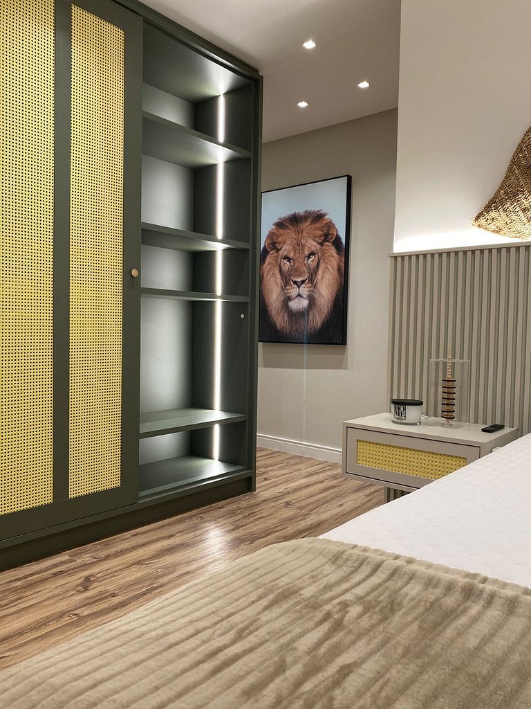 165 - Apartamento de 3 quartos na praia de Canto Grande