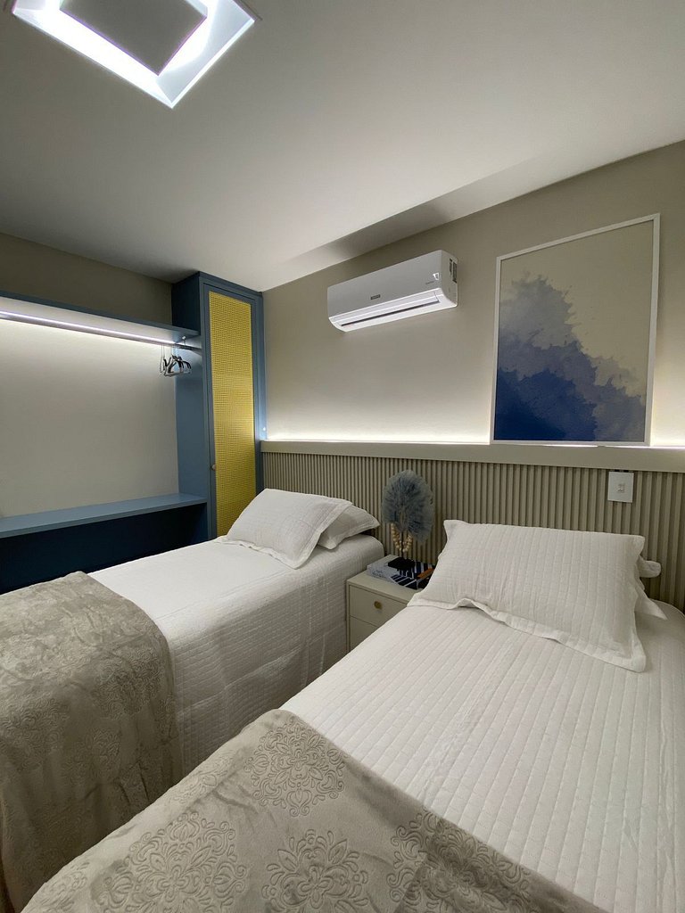 165 - Apartamento de 3 quartos na praia de Canto Grande