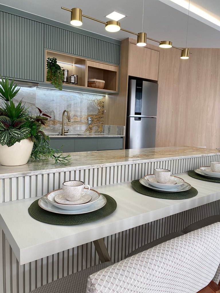 165 - Apartamento de 3 quartos na praia de Canto Grande