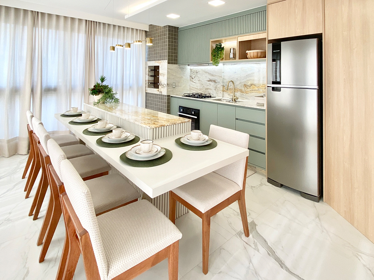 165 - Apartamento de 3 quartos na praia de Canto Grande
