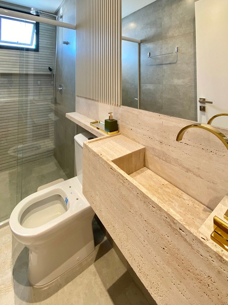 165 - Apartamento de 3 quartos na praia de Canto Grande