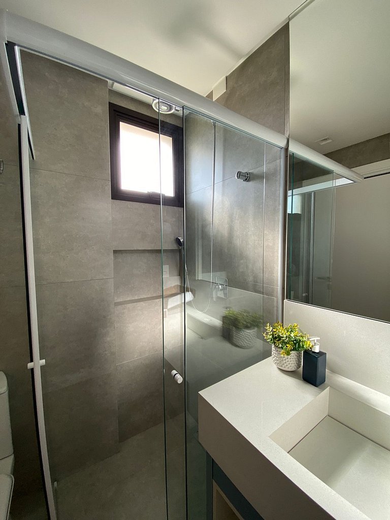 165 - Apartamento de 3 quartos na praia de Canto Grande