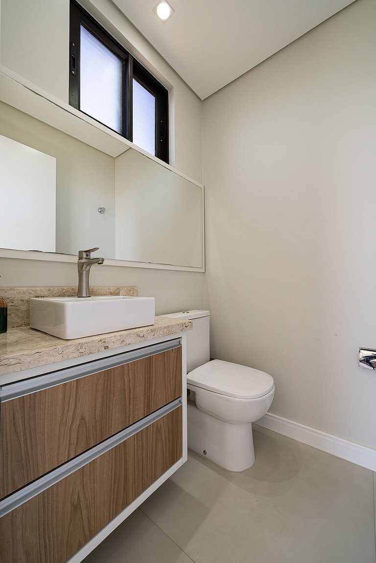 182 - Lindo apartamento 2 suítes em Mariscal