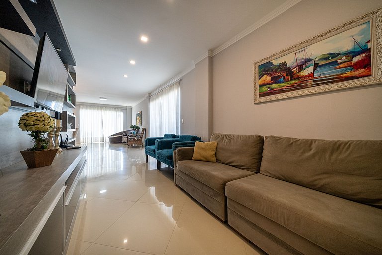 323 - Cobertura com 03 dormitórios e Jacuzzi, apenas a 50m d