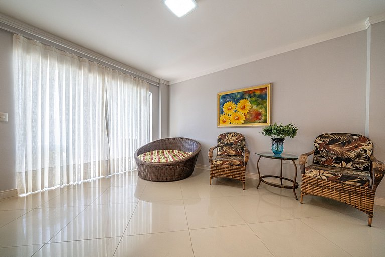 323 - Cobertura com 03 dormitórios e Jacuzzi, apenas a 50m d