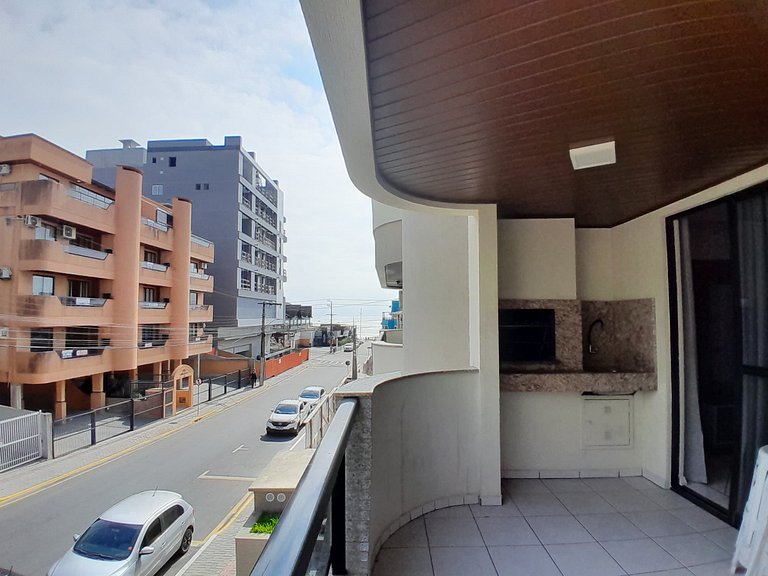 299 - Excelente de 03 dormitórios a 100m da praia