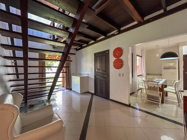 218 - Linda casa com amplo espaço em Mariscal