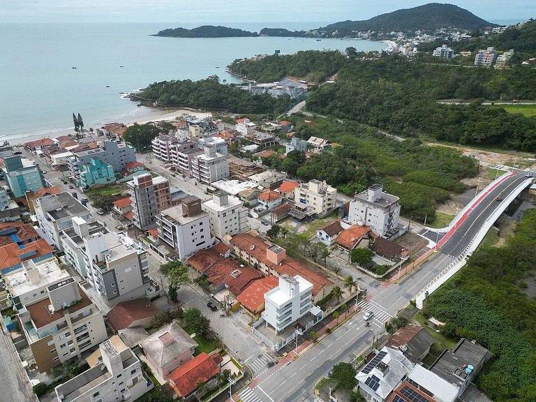 069 - Cobertura de quatro suítes em apenas 160 metros da pra