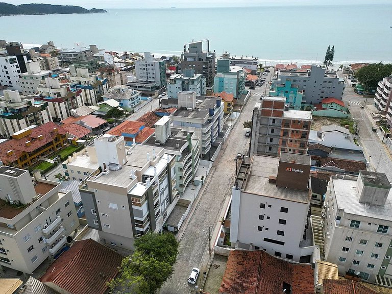 069 - Cobertura de quatro suítes em apenas 160 metros da pra