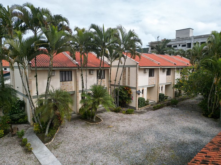 410 - Apartamento 2 quartos em Bombas