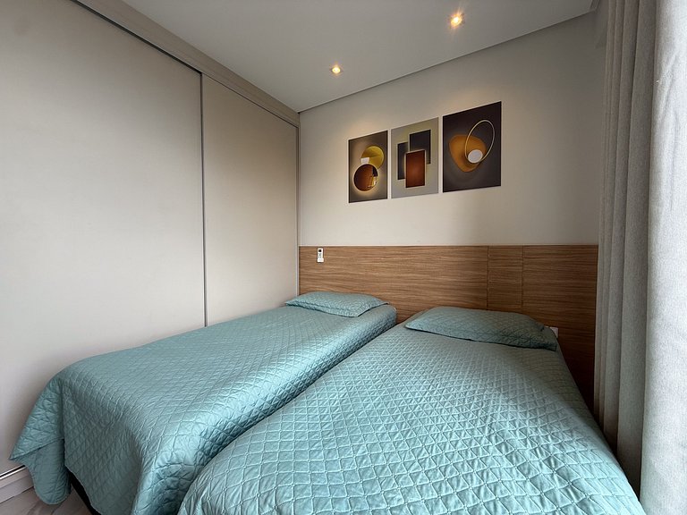 015 - Apartamento alto padrão próximo ao centro e à Praia de