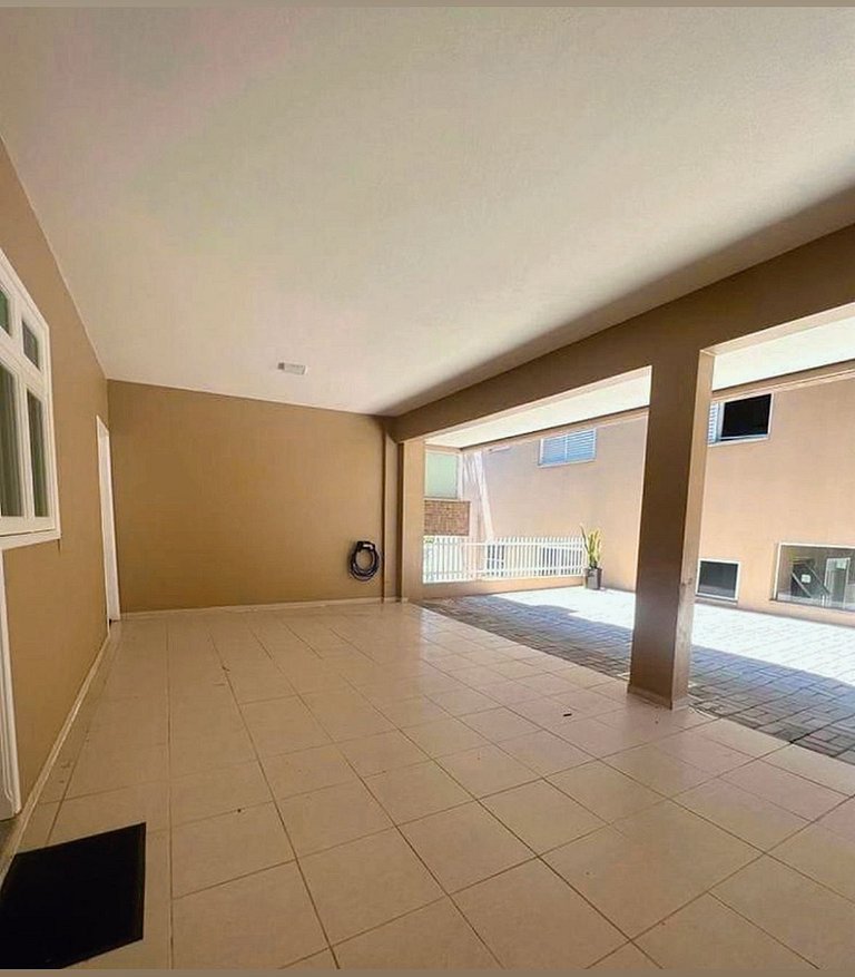 206 - Triplex em Bombas para família