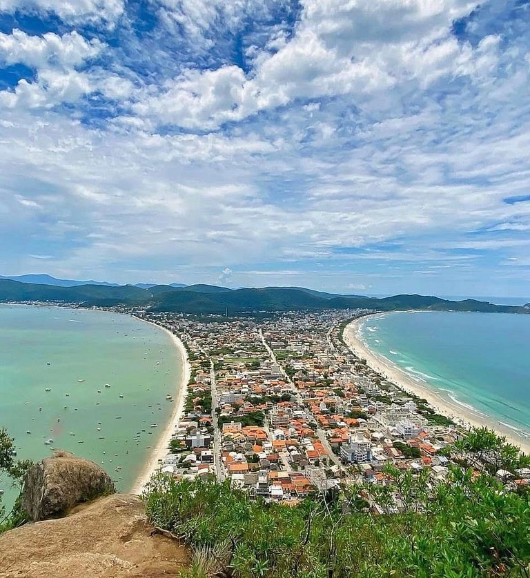 155 - Apartamento alto padrão na Praia de Canto Grande