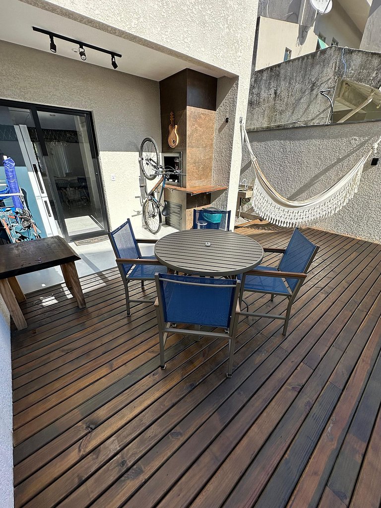 225 - Sobrado moderno na Praia Canto Grande