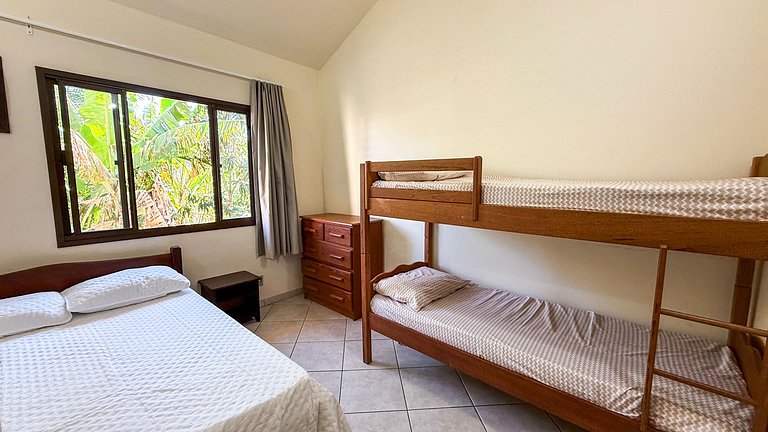 410 - Apartamento 2 quartos em Bombas
