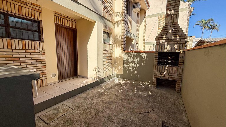 410 - Apartamento 2 quartos em Bombas