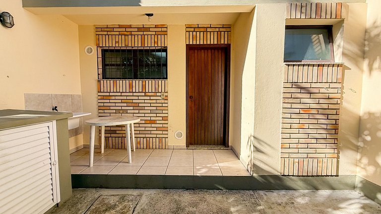 411 - Apartamento 2 quartos em Bombas