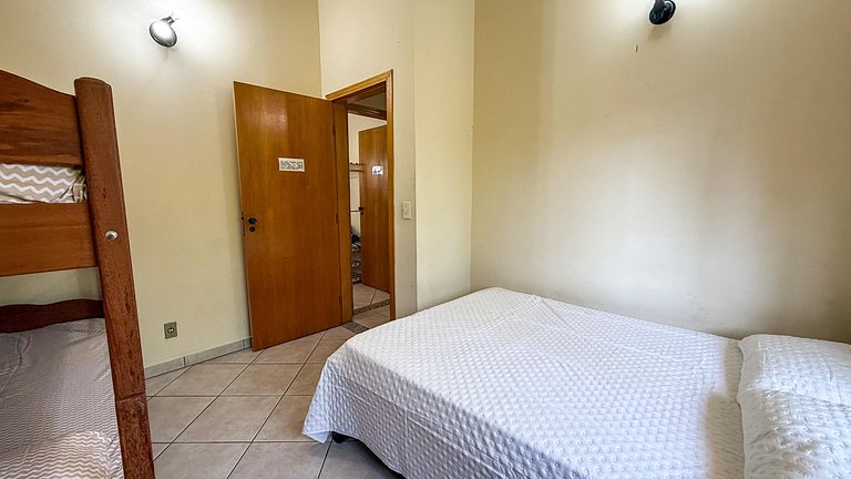 414 - Apartamento 2 quartos em Bombas